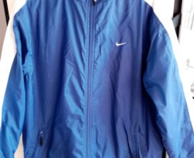 VESTE NIKE TAILE L