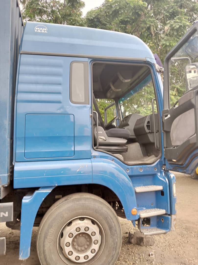 Camion MAN TGA 26.320 