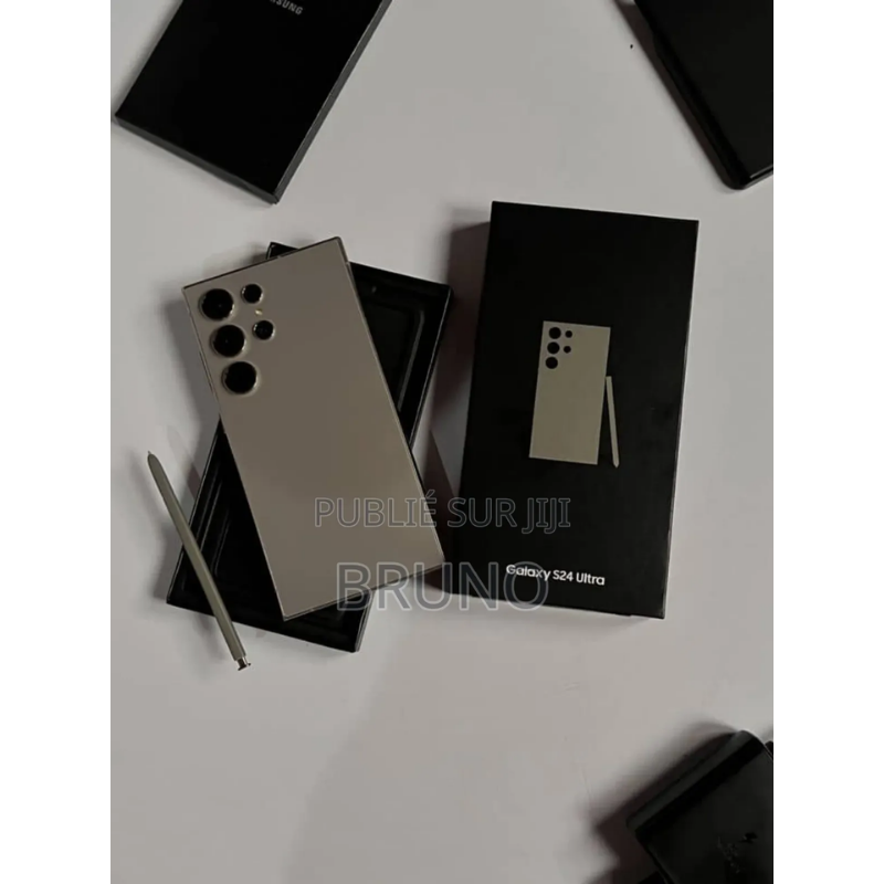 Neuf Samsung Galaxy S24 Ultra 1 TB Noir