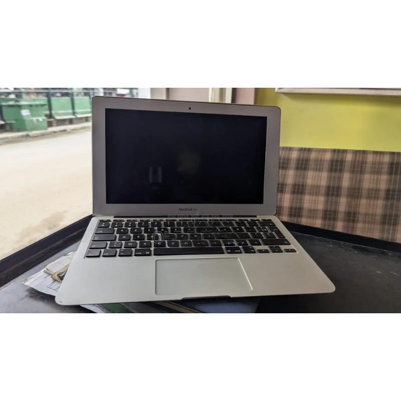 Ordinateur portable Apple MacBook 2011 4GB Intel Core M SSD 128GB