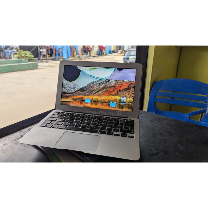 Ordinateur portable Apple MacBook 2011 4GB Intel Core M SSD 128GB