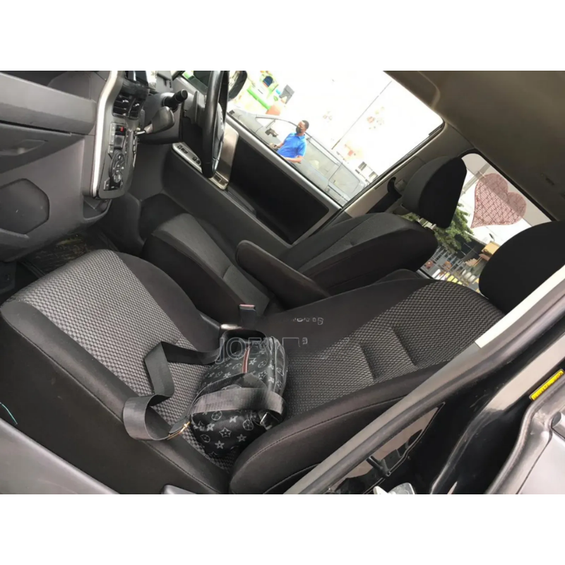 Toyota Noah 2012 Noir