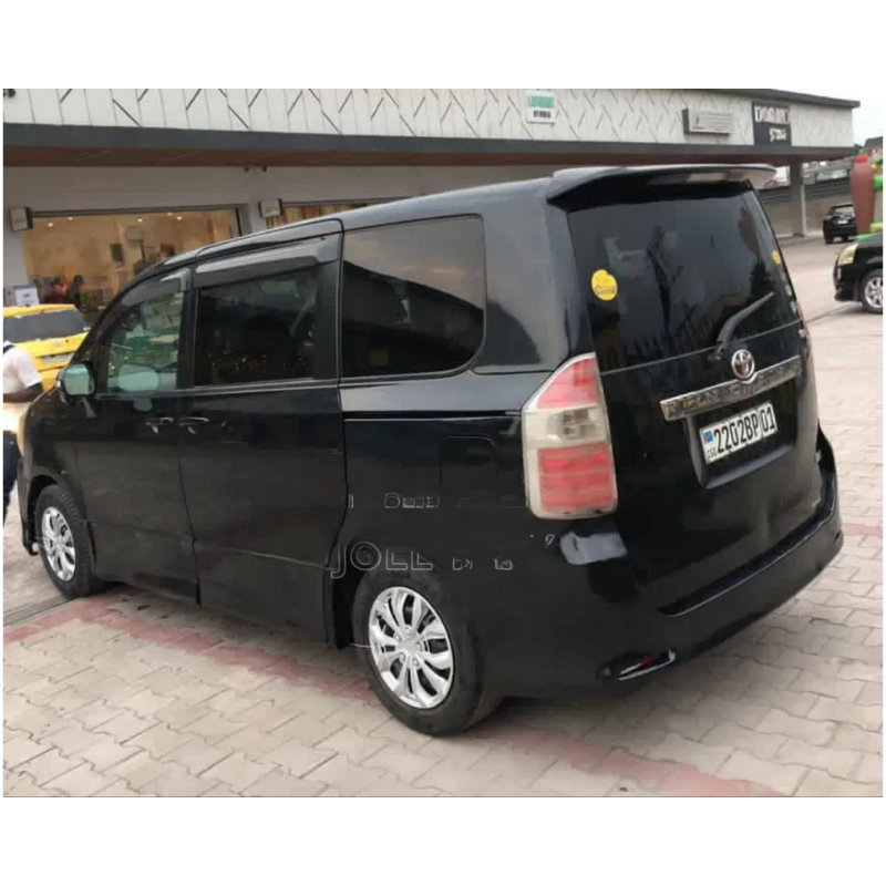 Toyota Noah 2012 Noir
