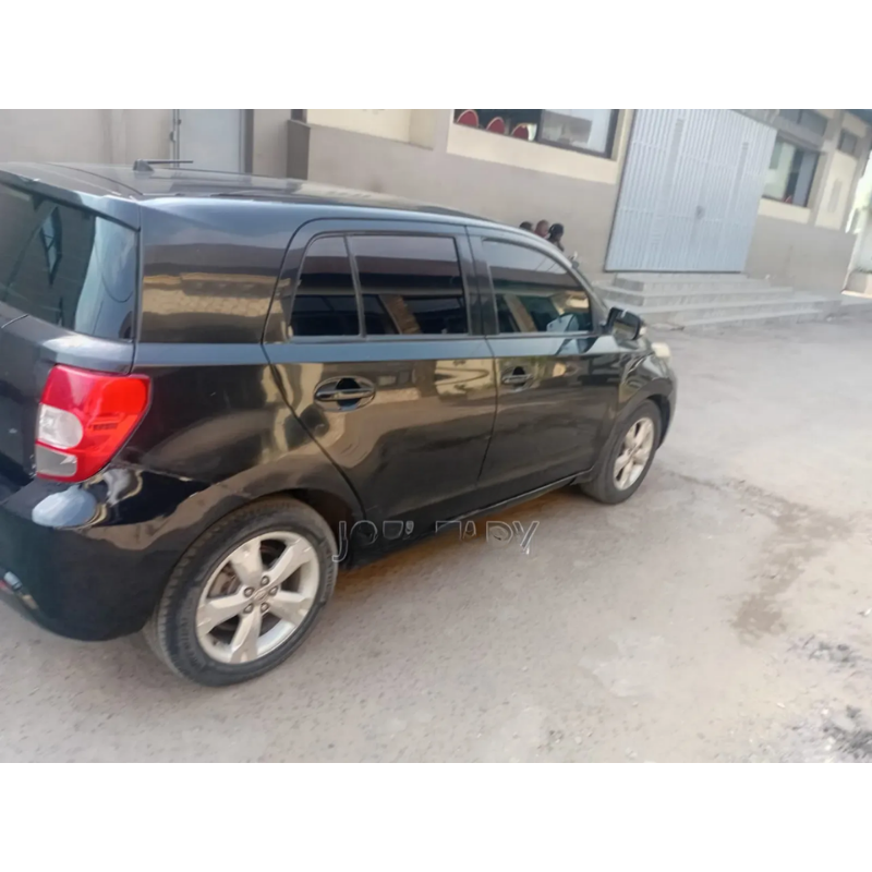 Toyota IST 2020 Noir