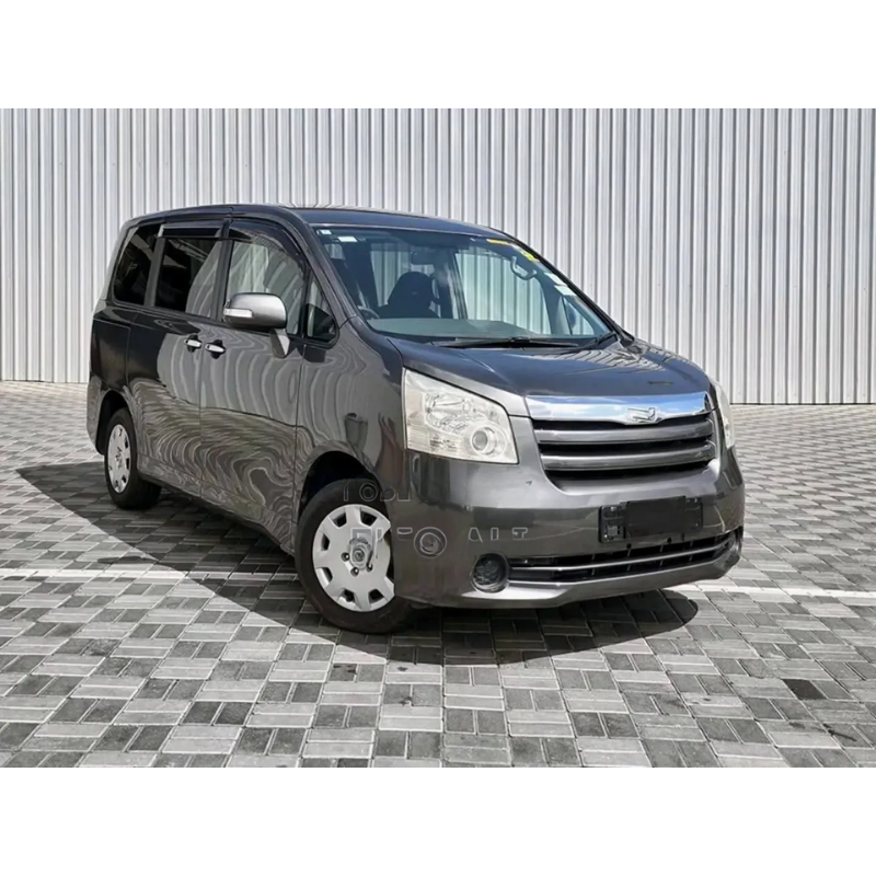 Toyota Noah 2.0 143hp FWD (7 Seater) 2012 Gris