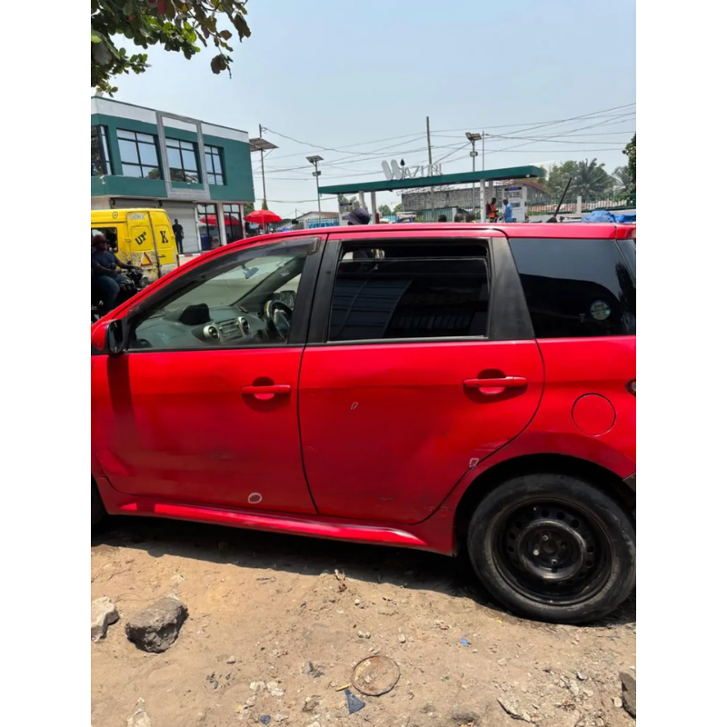 Toyota IST 2010 Rouge