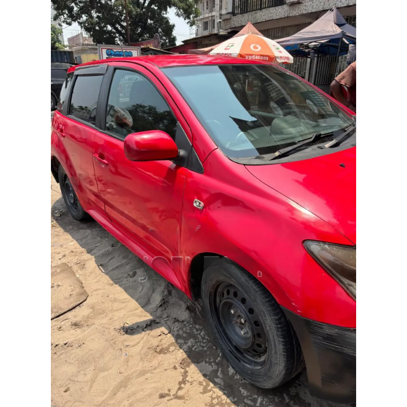 Toyota IST 2010 Rouge