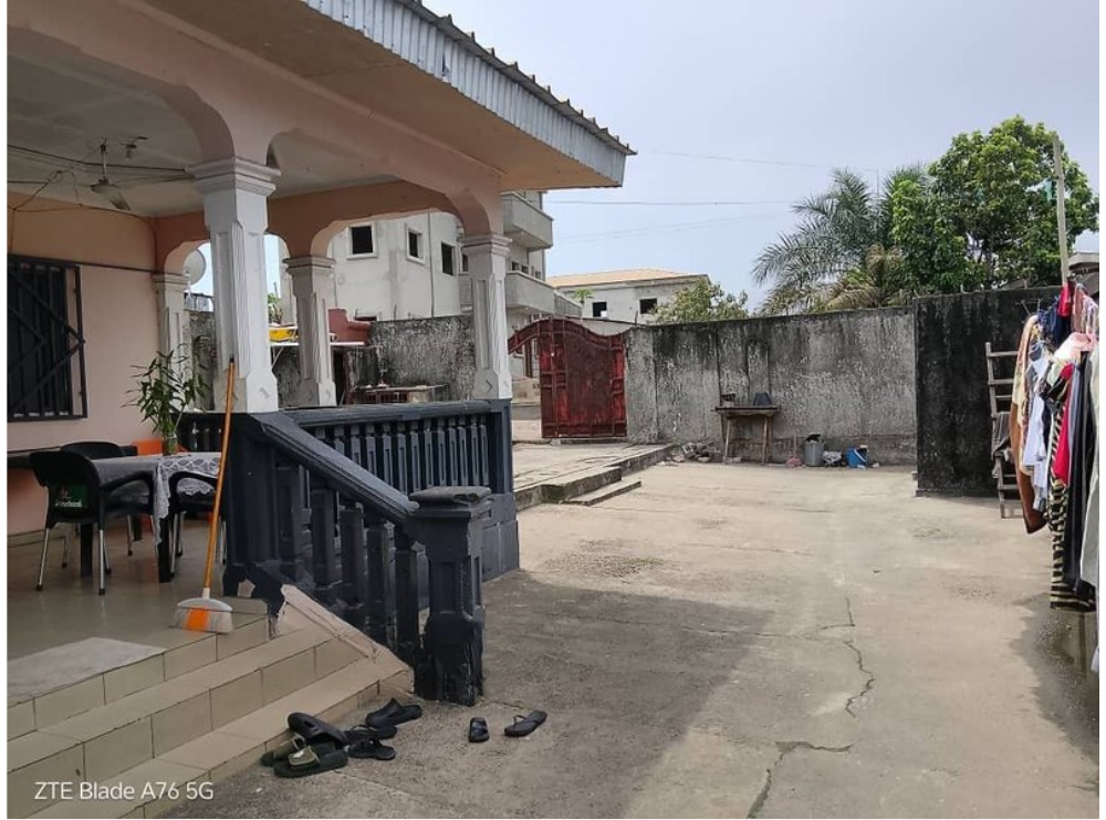 Parcelle 450 m² - Raffinerie coraf 2 camp