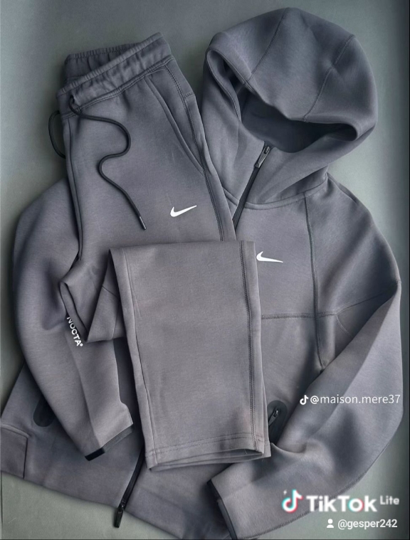 NIKE NOCTA 