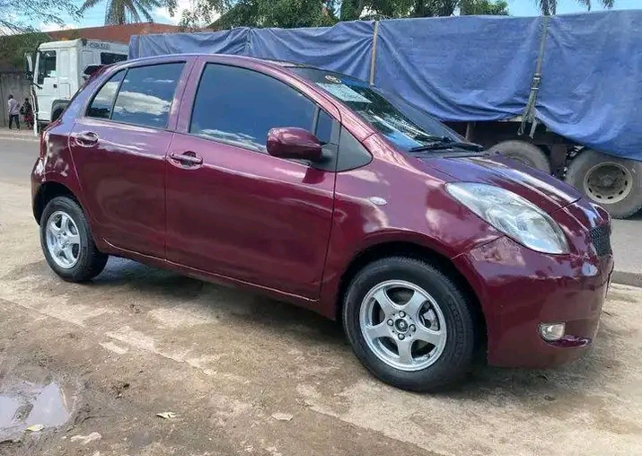 yaris 2.800.000fcfa +242 06 577 94 91