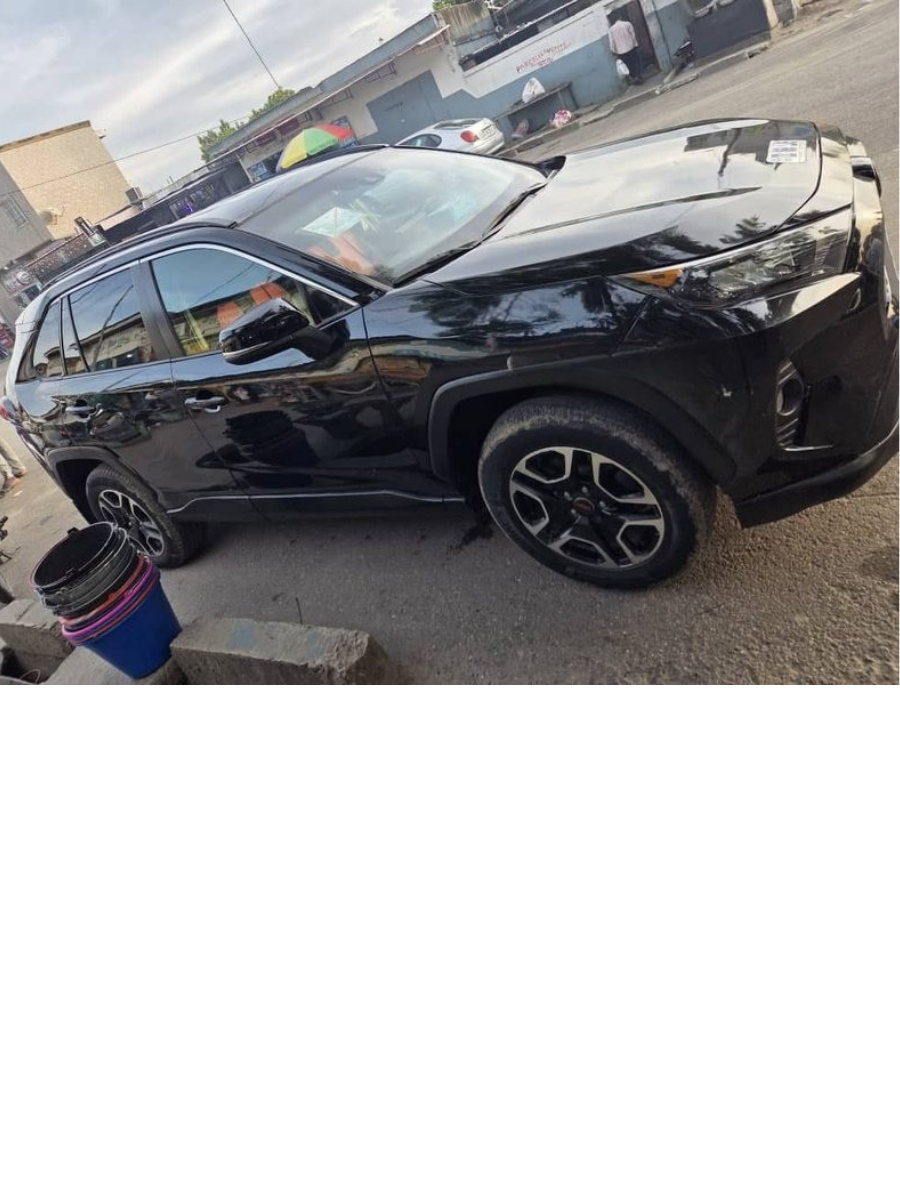  Toyota rav 4 série 5