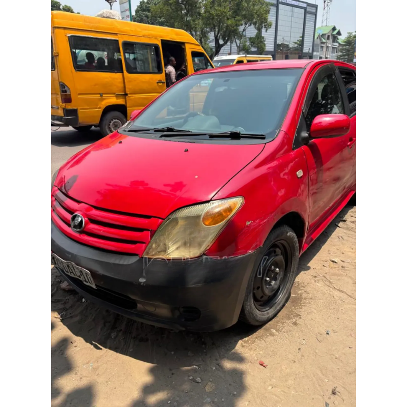 Toyota IST 2010 Rouge