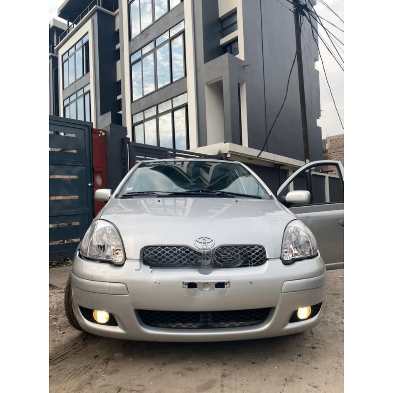 Toyota Yaris 2010 Gris