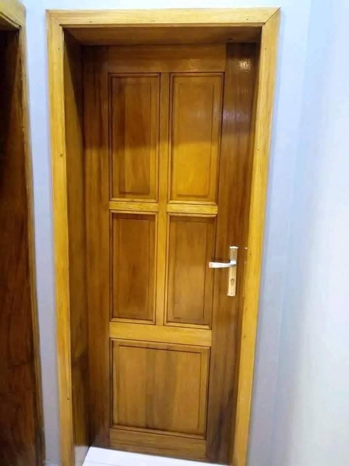 fabrication des portes ???? en bois massif 